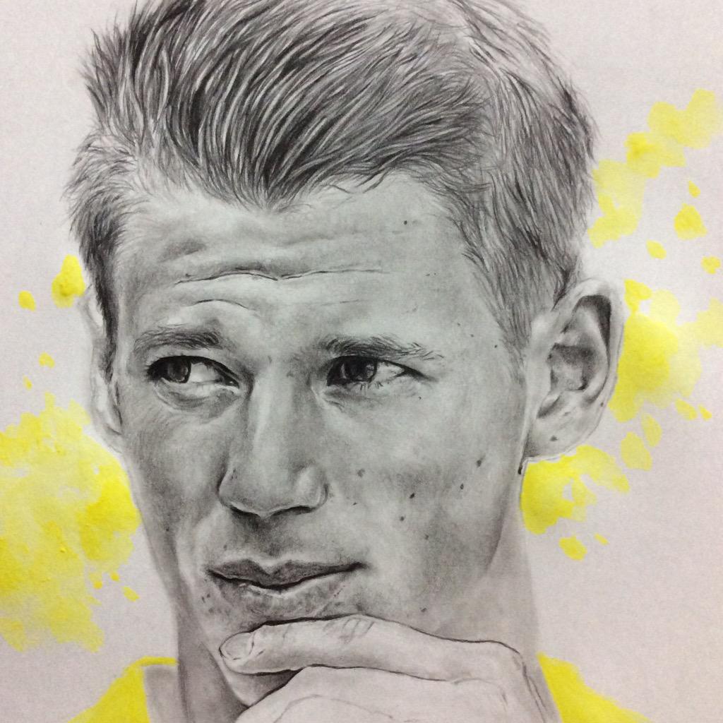 Happy Birthday Erik Durm  