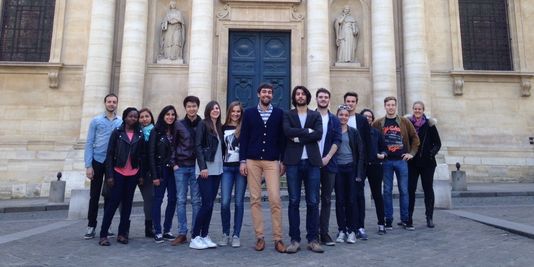 Samedi a lieu le TedX Panthéon Sorbonne, 100% organisé par ses étudiants. L'un d'eux raconte : lemonde.fr/campus/article…