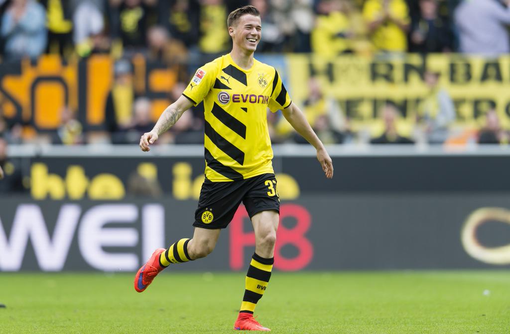 Happy birthday Erik Durm!                   (   )             