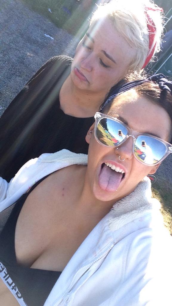 milliefranklin_'s tweet photo. Looking rotten on the last day at Nass😂😷 @simonehibbett http://t.co/uORDW7V4Dr