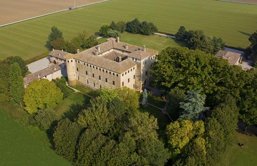 SPietroCastle's tweet photo. #MyFeelGoodPlace Castello di San Pietro (Piacenza) @SPietroCastle per la mappa dei luoghi del #cuore #Goodyear http://t.co/o2dNa2ah6n