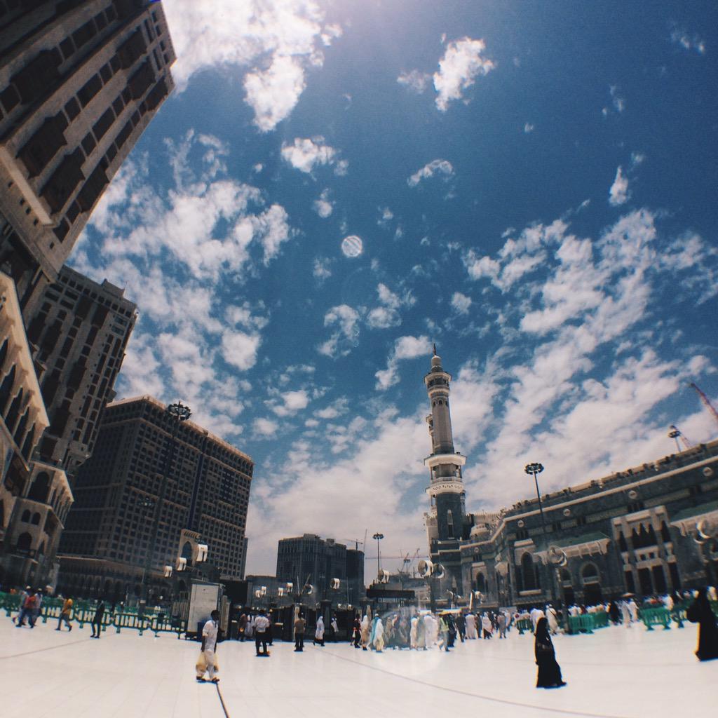 fanaaelena's tweet photo. Takde yg lebih indah selain ciptaan Allah 😍💕 #mecca http://t.co/BPOtZ5nG5y