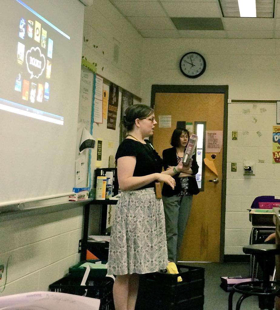 DiscoverersLRMS's tweet photo. What a great visit from @wcplonline ! #teenreadingprogram #summerreading http://t.co/t6nWM5HEcC
