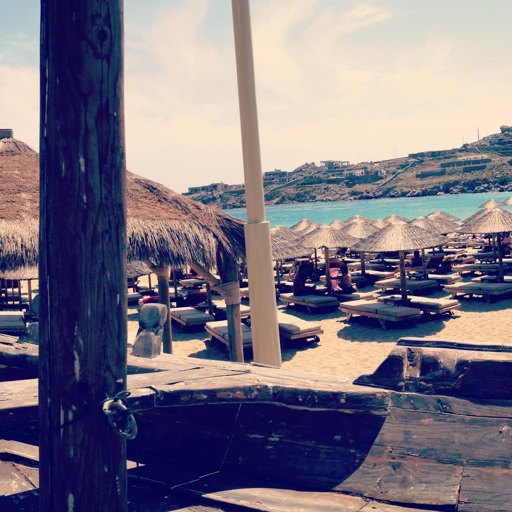 TRISTRAMBROS's tweet photo. #mykonos #superparadise #beach http://t.co/3aZfNiOsK3