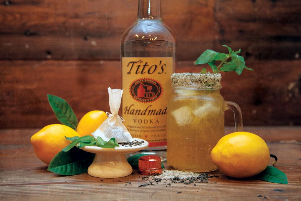 KnoxBev's tweet photo. Since the @MktSqFarmersMkt is back, y'all! #TitosTuesday 
http://t.co/DGoa33lJUQ http://t.co/HNkM4acOVm