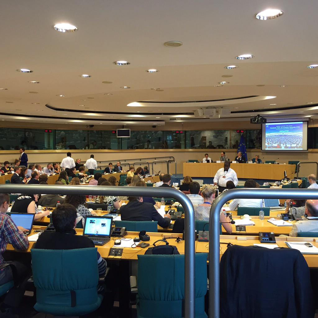 Awkward colour differences during coffee servings at EP. Time for improvement! #EPonTTIP #Onderhuids