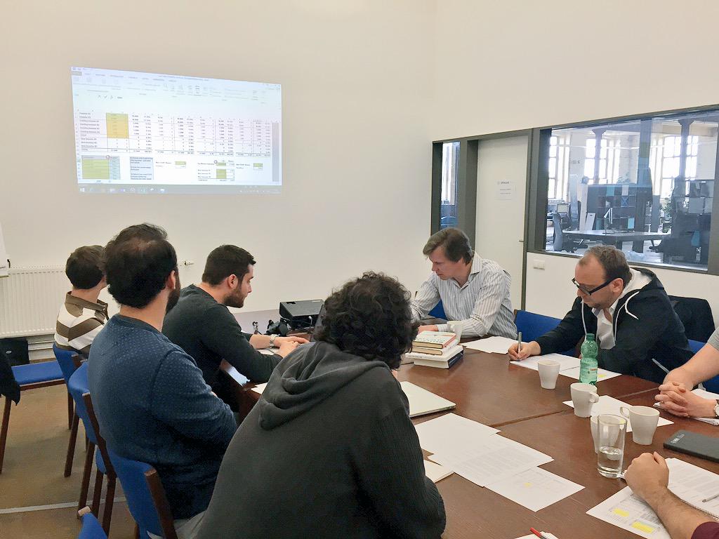 SpinLabLeipzig's tweet photo. Talking about VC contract clauses with @PsSemmer! #workshop #spinlab @Ekoio_Info @Merolt_GHP @conbox_tv @Preparo1 http://t.co/0VnkiIfMow