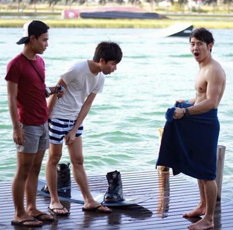 JfjfXhdhd's tweet photo. วันนี้ร้อนๆ ใครเล่นน้ำว่ายน่ำที่ไหนกันดี ช่าวน่า ในเมืองที่ไหนดี http://t.co/TdzN0pXVv2