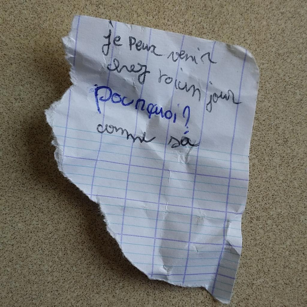 MsieurLeProf's tweet photo. Jpense que je vais m'inspirer de mes élèves pour draguer sur le net désormais. http://t.co/Pszuz1JU8N