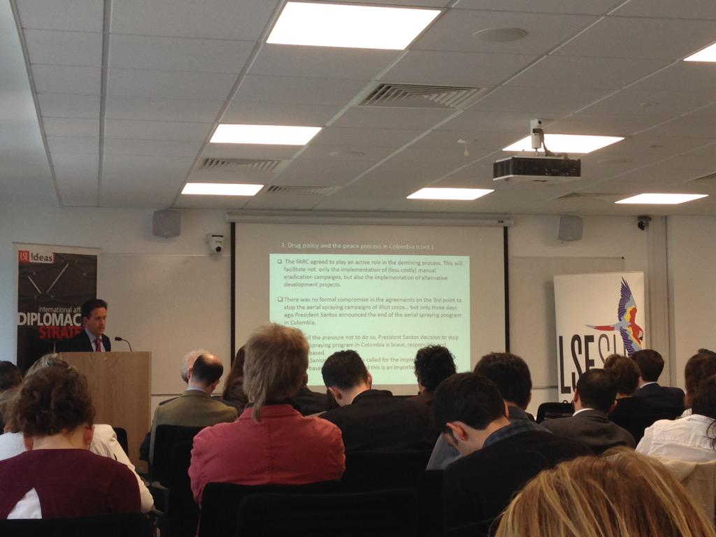 #LSEColPeace @DanielMejiaL @lseideas explained how aerial spraying of coca croops are very inefective http://t.co/TXI7yZY3lj
