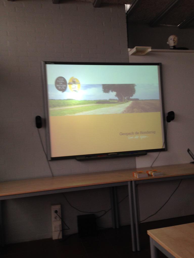 Tussen de bomen <a href="/Boomkroonpad/">Boomkroonpad</a> gelopen! Nu te gast @GeoparkHondsrug Marketing West Vlaanderen #samenwerking #verhalen