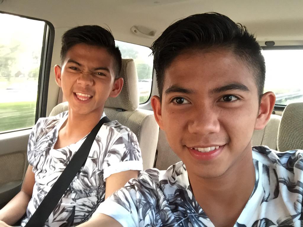 Yukk HITAMPUTIH skarangg,,,
Cuss😉#2Rlovers #kidholics