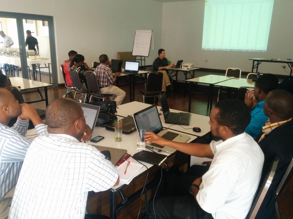 FUFUJID's tweet image. Happening Now at Viva Tower #HealthDataDive #Opendataworkshop #opendata @WBG_ICT