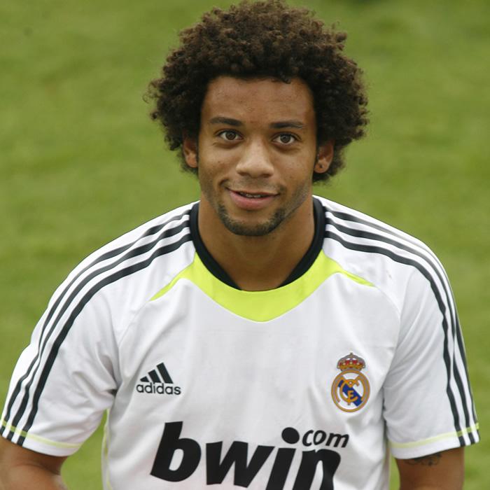 Happy 27th Birthday to Brazilian defender Vieira da Silva Júnior,  