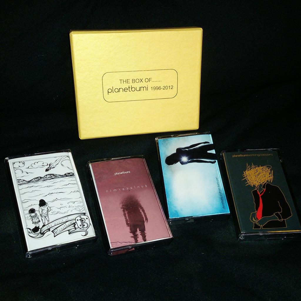 boxset planetbumi 
#RSDindo2015 <a href="/MajemukRecords/">Majemuk Records</a>