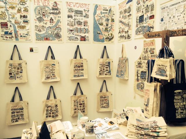 MadeByTalented's tweet image. Exclusive Cityscape show with designer @JuliaGash @Pulse_London_ including new products - mugs, tea towel, Tee, cards