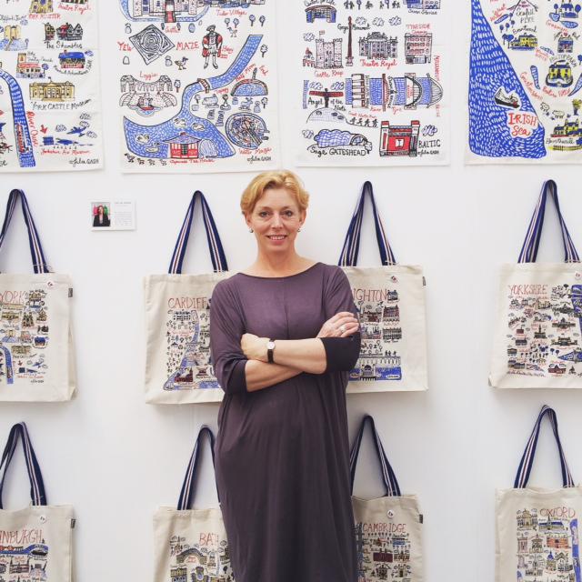 MadeByTalented's tweet image. Exclusive Cityscape show with designer @JuliaGash @Pulse_London_ including new products - mugs, tea towel, Tee, cards