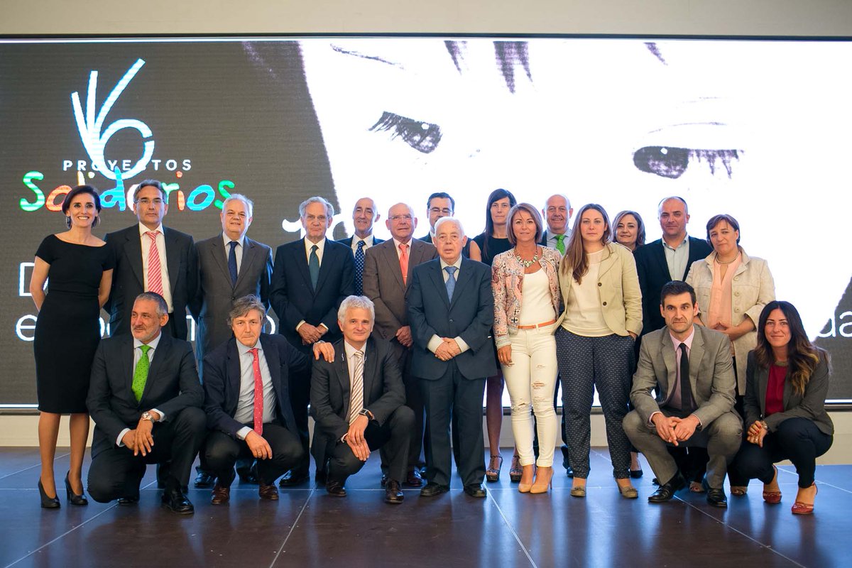 CarrefourES's tweet photo. #FundacionSolidaridadCarrefour premia con 180 mil euros a 6 ONG que trabajan con la infancia desfavorecida en España. http://t.co/cYyjYMD5T0