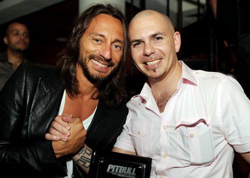 Who is pitbull dating