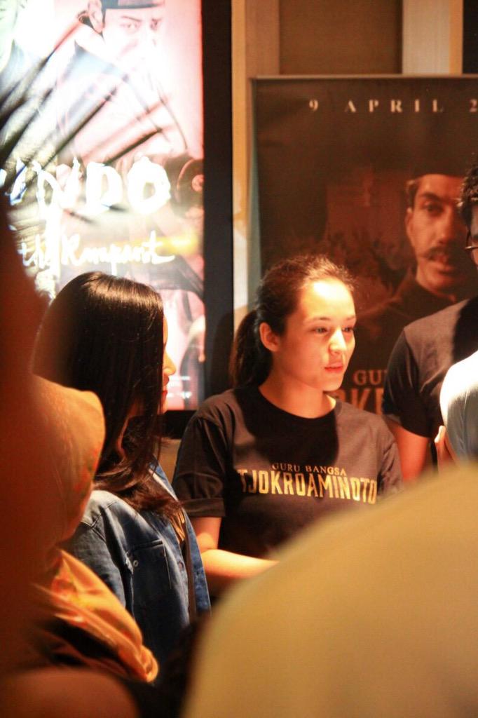 ChelseaIslanFC's tweet image. Chels or Bee Dapat salam dari Andra and The Back Bone: Sempurna 😂😍 #TMG_NET