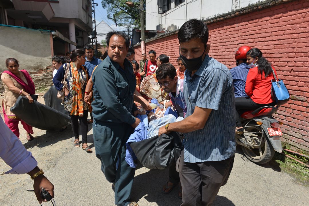 canalN_'s tweet photo. Nepal: nuevo terromoto dejó al menos 24 fallecidos http://t.co/idZwcHHybl http://t.co/mdqlHSN3Ie