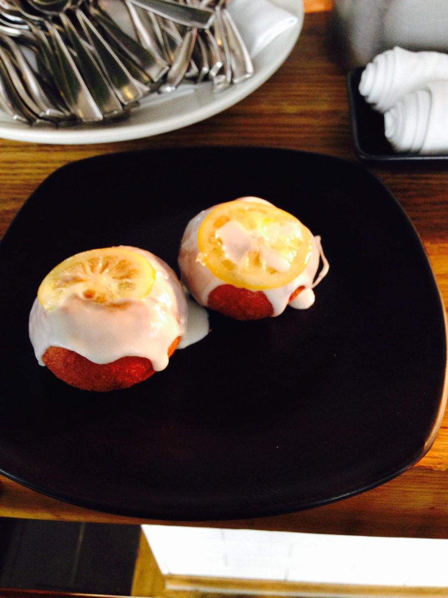 breadstkitchen's tweet image. Valerio's made Limoncello doughnuts today @breadstkitchen for #DoughnutWeek #FoodPorn