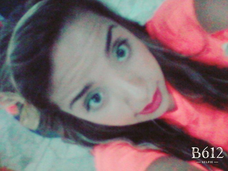 litzyparedes51's tweet photo. Me gustan. Las selfies http://t.co/DU0EOMV6T8