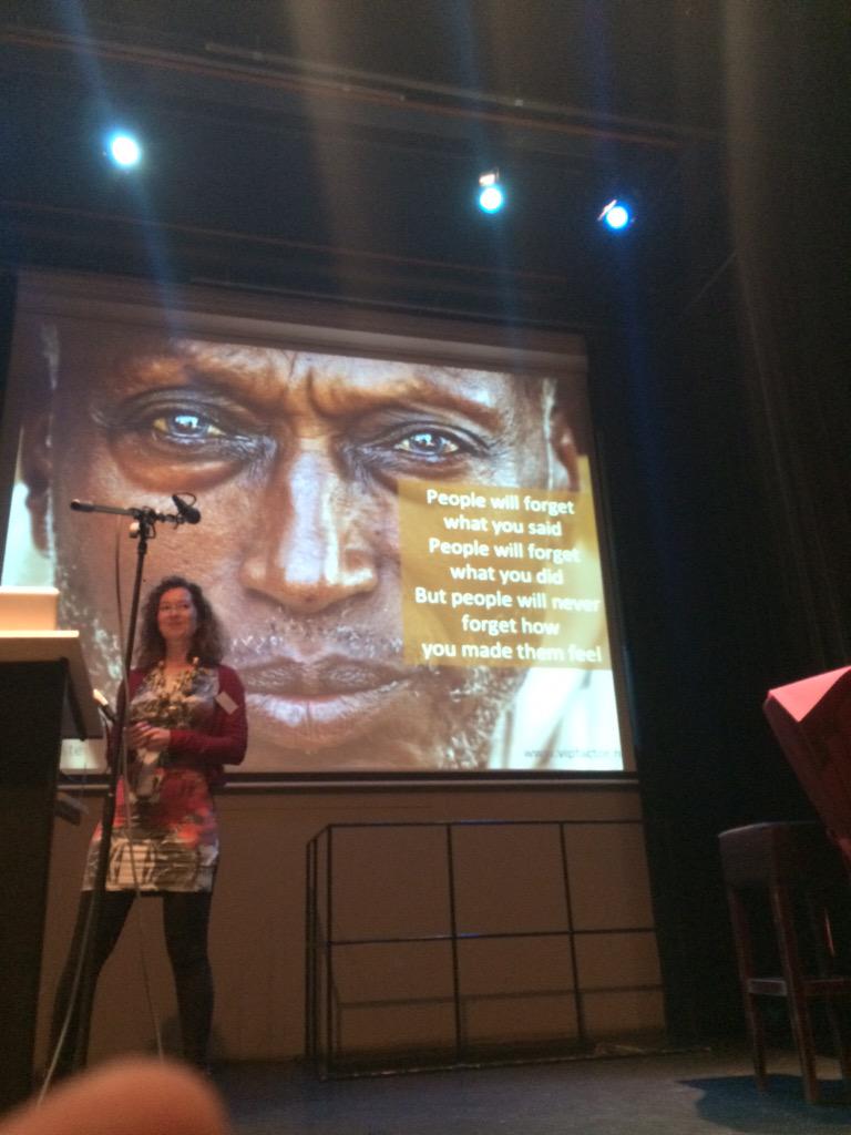 hansvantelling's tweet photo. @VIPfactorNL / Linda Koster:'Het gaat erom 'how you made people feel' #service #retailbeleving #belevingmetbetekenis http://t.co/j2ijx3LwNz