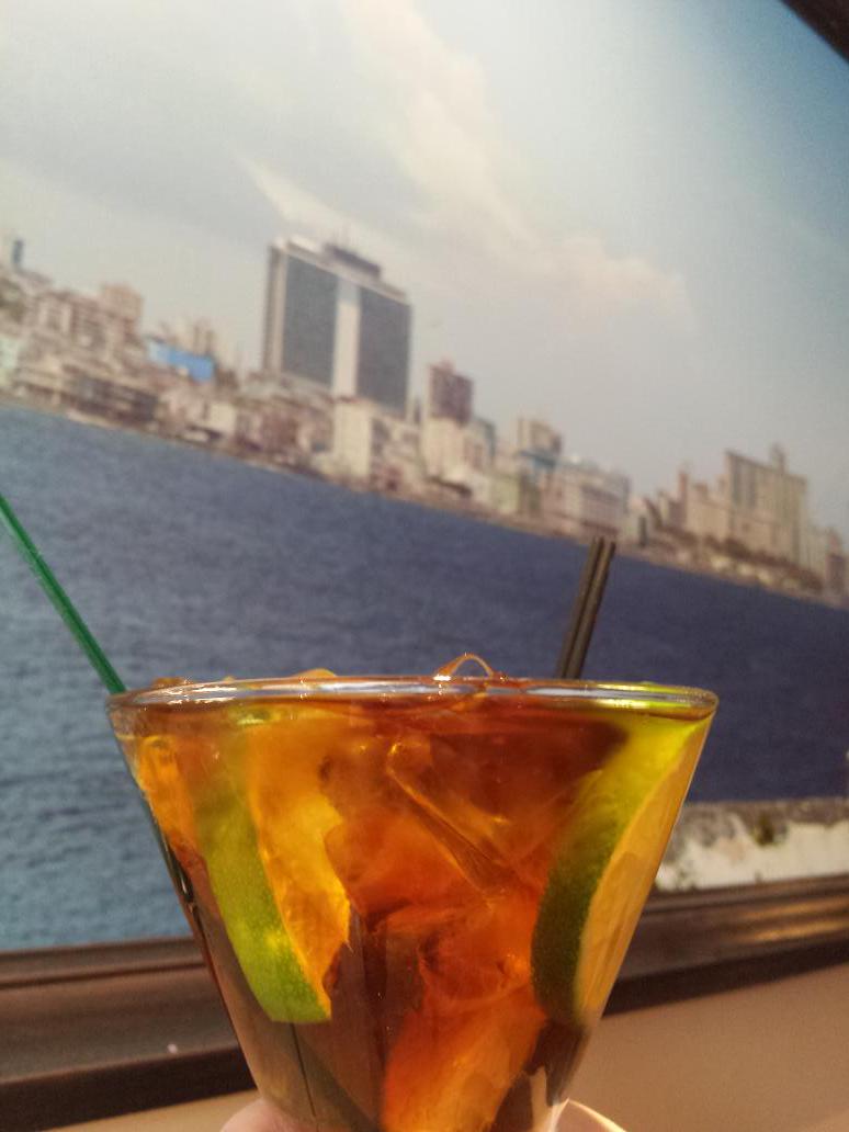 KennTico's tweet photo. Today special $2.00 domestic beer + 1/2 price cubalibre drink http://t.co/NbaijDGFLI