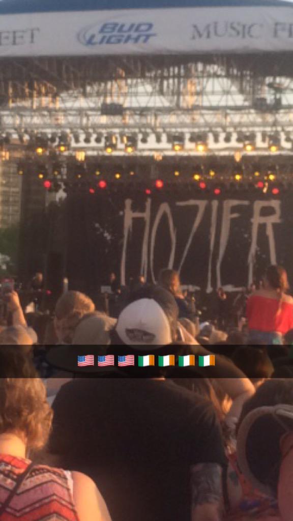 ShaunaNiM's tweet photo. @Simon_Murdoch @Hozier at the #BealeSt music festival 😊 http://t.co/USy5hziOyO