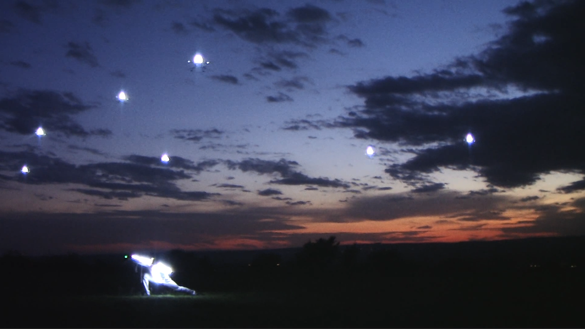 motherboard's tweet photo. Dances with Drones: When a flock of UAVs joins a human dancer http://t.co/MWGyfNPaU9 http://t.co/4stSkbDp0v