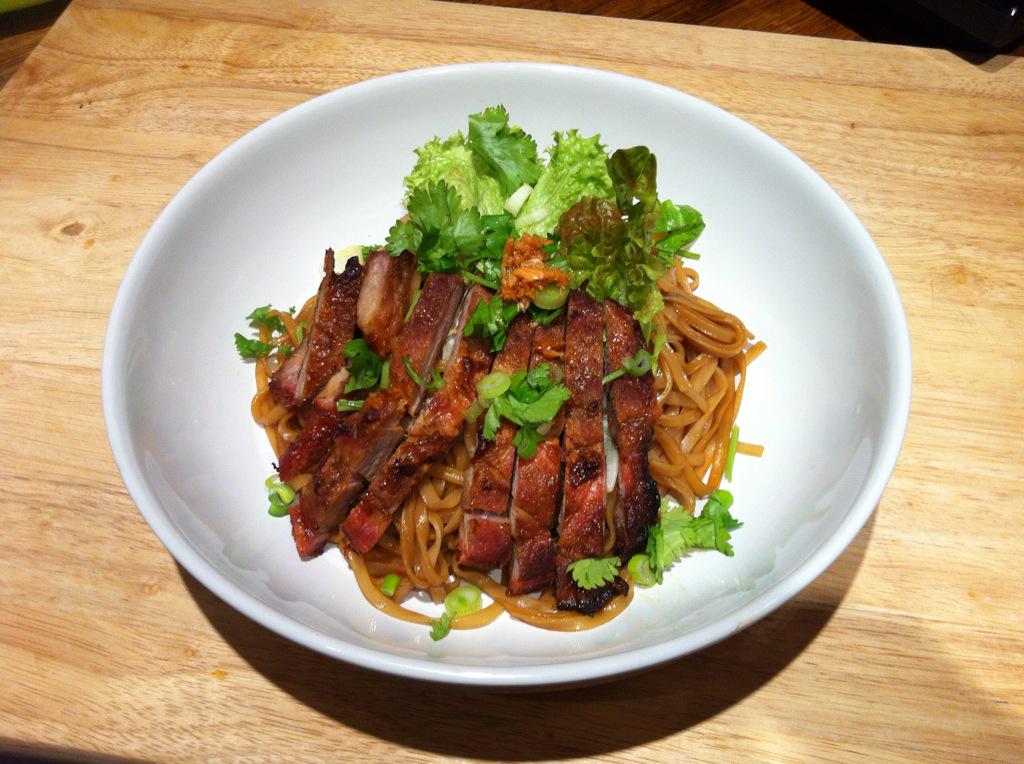 yum_bowls's tweet photo. Tasty lunch with Yum Bowls special dish "BBQ pork noodles" authentic Thai street food coming to town!! http://t.co/n5lNVgxFkH