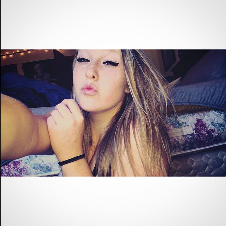 breKnorth's tweet photo. We live in a world full of broken hearts and judgmental hypocrites💀✖️ http://t.co/7arSrJWiVR