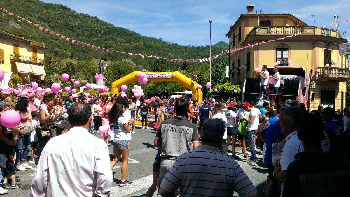 DekraEventi's tweet photo. Pedala con DEKRA e FFC e condividi i tuoi momenti più belli del giro d'Italia usando l'hashtag #carovana2015dekra http://t.co/xgh0k3ggBK