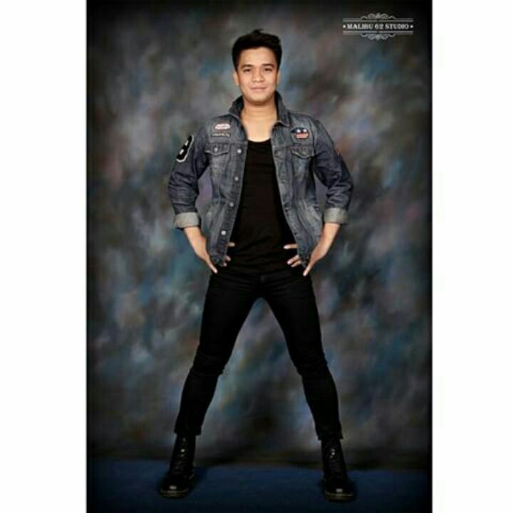 ErlyaWina's tweet photo. "@VLollyta: Ganteng Banget Kamu @bangbily ๐๐๐๐ #TBCatlniTalkshowNET http://t.co/NVa2alWlxX"