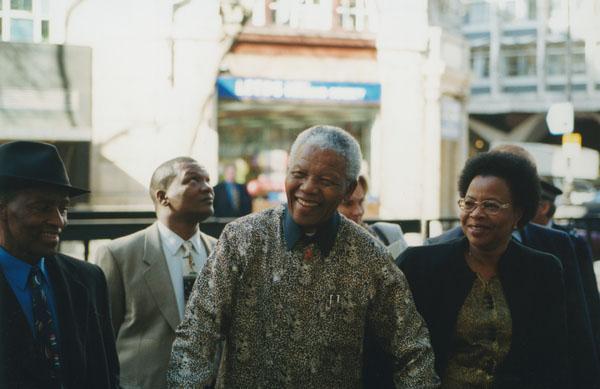 It always seems impossible until it's done.- #NelsonMandela 
#Mandela visiting the London School of Economics in 2000