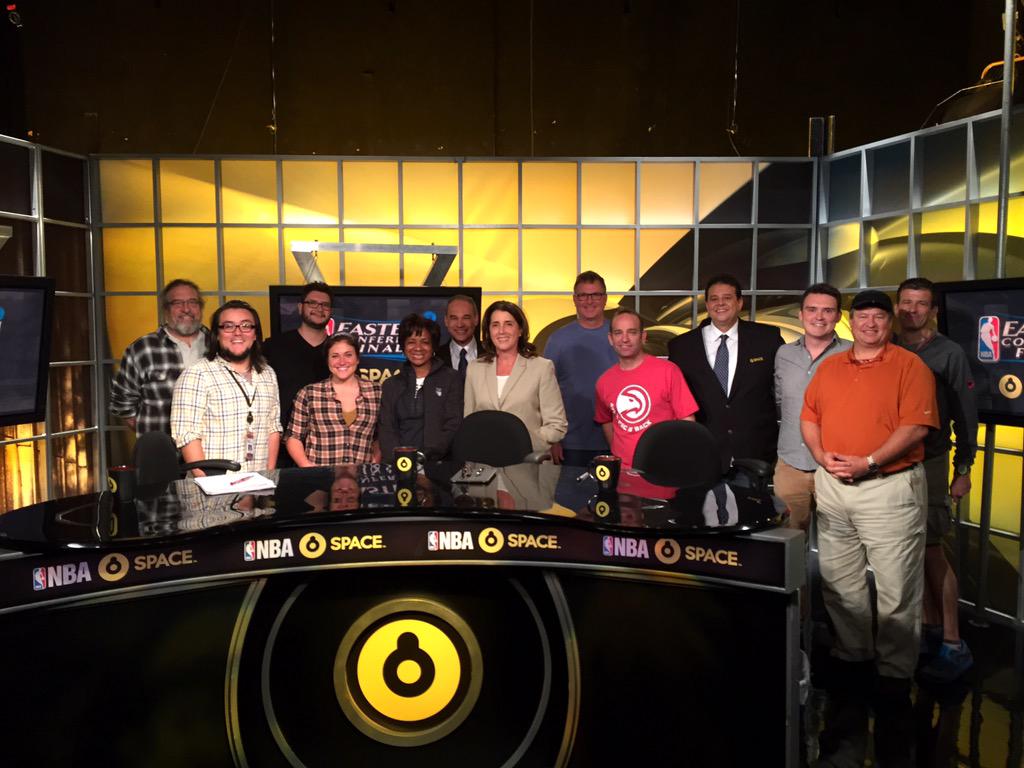 MagicPaula's tweet photo. Obrigada ao nosso time aqui em Atlanta. #NBAnoSpace http://t.co/QgedP5EVqY