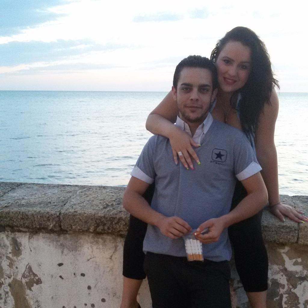 noeliapeliyo's tweet photo. Buen finde en la playita cn los mios y mi niñoo http://t.co/W4MuGIcTQU