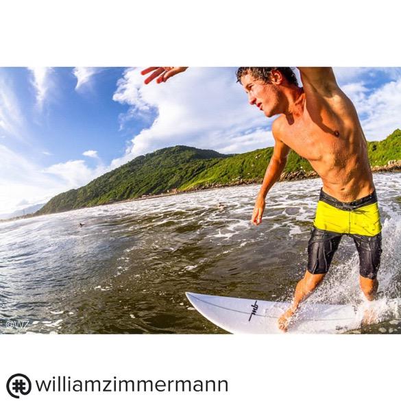 hashedfitness's tweet photo. Use hashed to follow hashtags instead of people! #surfer #surferpro #waves #getohtthere #fit http://t.co/jvkdsQ5StD http://t.co/XkAWT0Dy2f