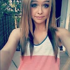 AcaciaClark_3's tweet image. i know this is annoying but.... #RT if you would date me *she sighs knowing that there will be zero rts*