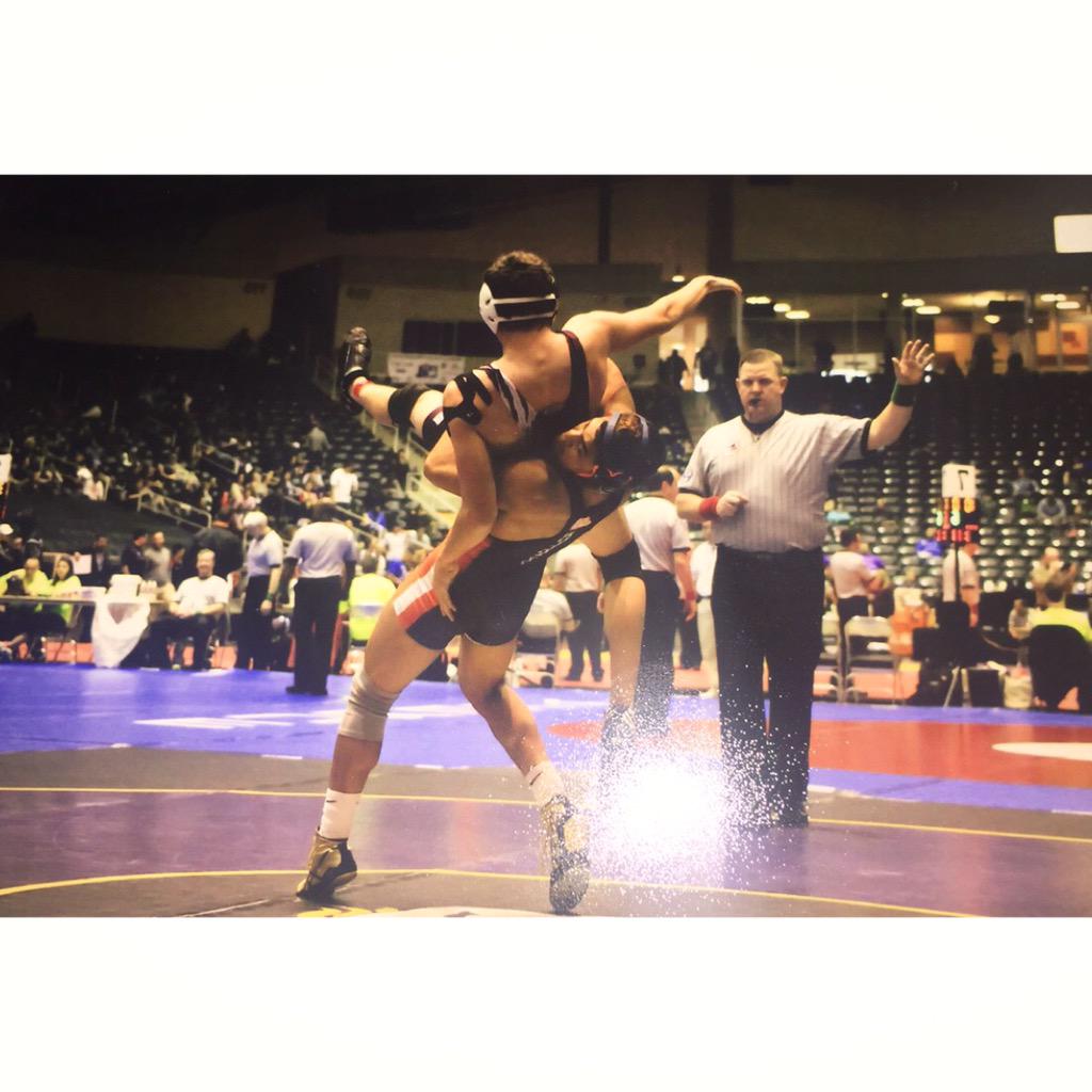 mylinmosley2's tweet photo. Wrestlers win at life because we are taught from the beginning to grind thru the struggle &amp;&amp; push thru the hardness💪🏽 http://t.co/fEInmJSdKt