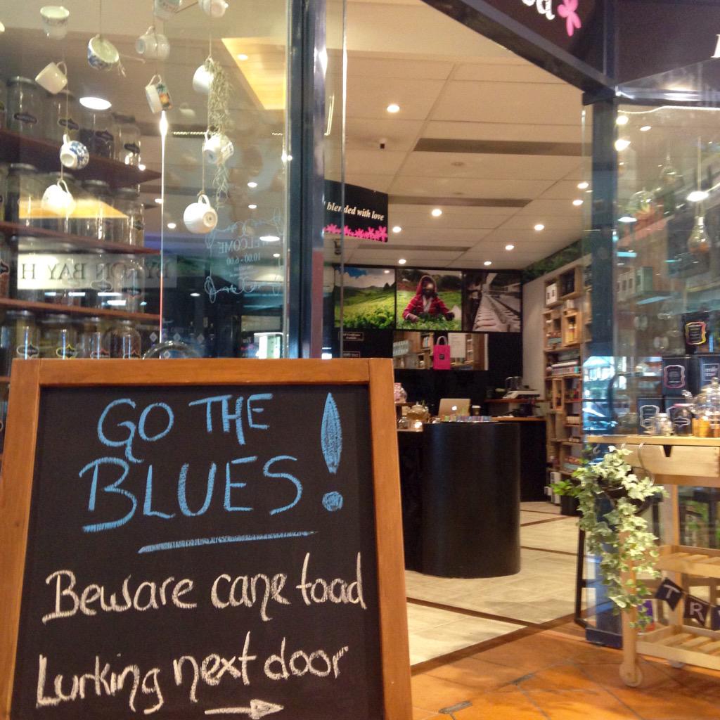TrulyTeas's tweet photo. What to expect when living so close to the border @karlstefanovic @Lisa_Wilkinson #byronbay http://t.co/3LcKP9Af8H