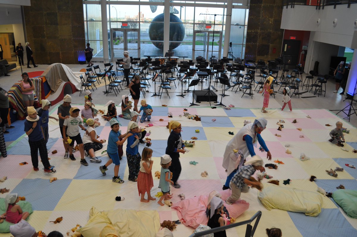 fondChildren's tweet photo. A sneak peek at our secret concert’s audience. #MUHC2015 #OSMCONCERT #MTL http://t.co/LzBb8c8syt