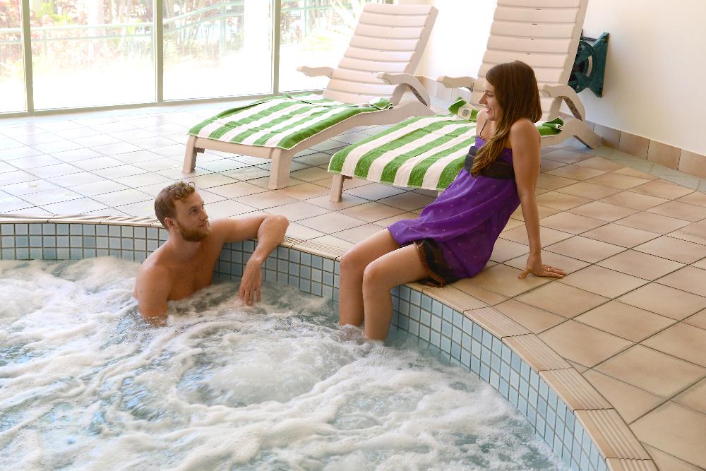 MeritonMainBch's tweet photo. What's the best way to cure those miserable hump-day blues? Booking a holiday, of course! http://t.co/Tz6bEAHF2Y http://t.co/qlXkAt0uG1