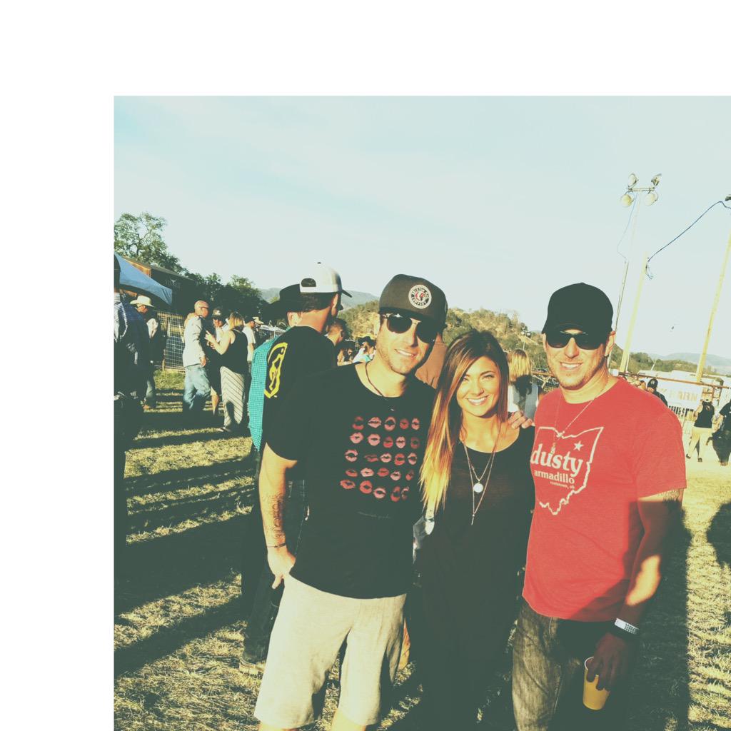 TayTorThompson's tweet photo. With @parmalee these guys were rad! #parmalee #countrymusic http://t.co/pE7nWsaEFk