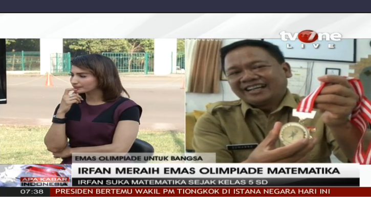 tvOneNews's tweet photo. Irfan Merupakan Anak Kapolda Sulteng yang Meraih Olimpiade Matematika, hanya #AKIPagi_tvOne http://t.co/z5SZ1yL56Z http://t.co/MXHfcTSABE