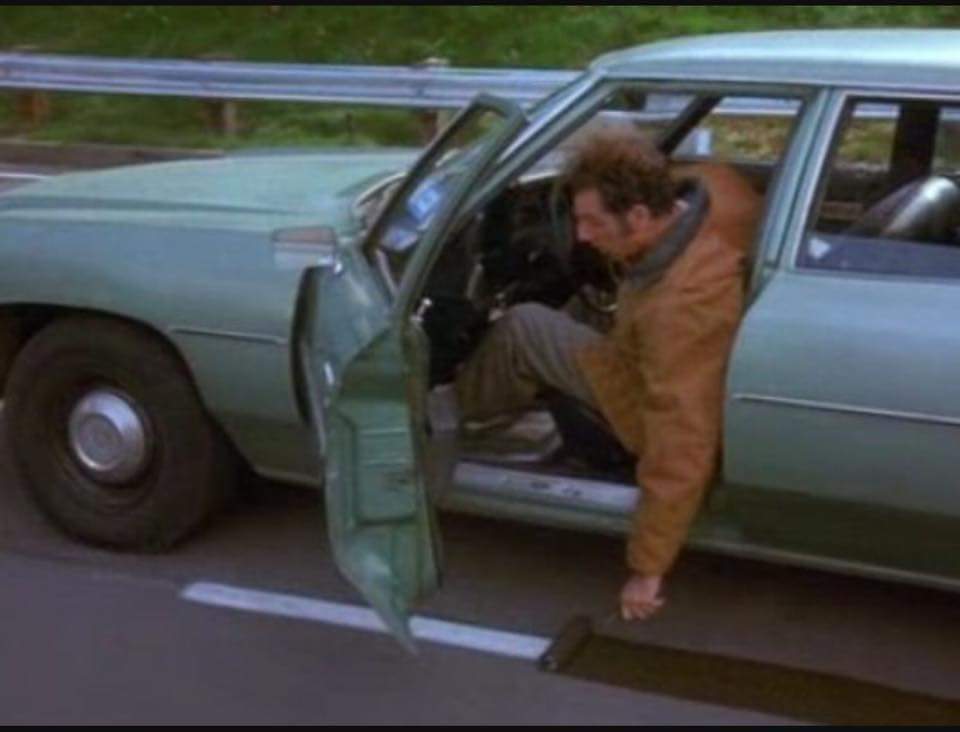 BNGS1977's tweet image. #Seinfeld #crackingup #simplelaughs