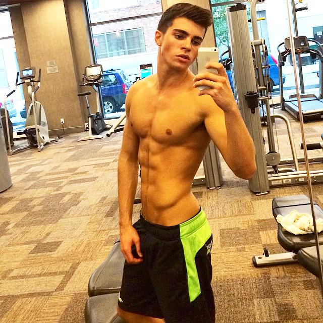 ToddJSaporito's tweet photo. #IG2Buffer: (@itsreallyken #itsreallyken) Best workout in a long time :) #itsToddS #ToddJSaporito #MeanBull @toddjsa… http://t.co/n4XR3bjvA6