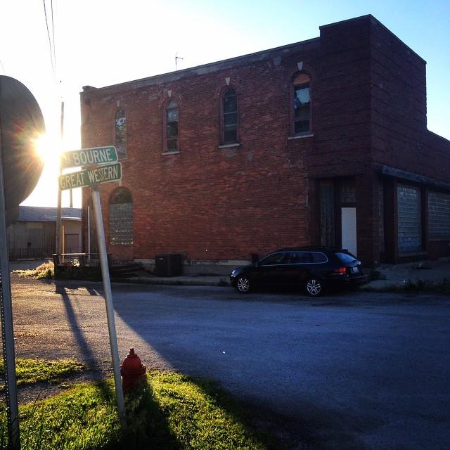 FayRayMusic's tweet photo. Recording at Earth Analog in Tolono, IL this week! #churchbooty #sunflare http://t.co/dKUaavYG2p