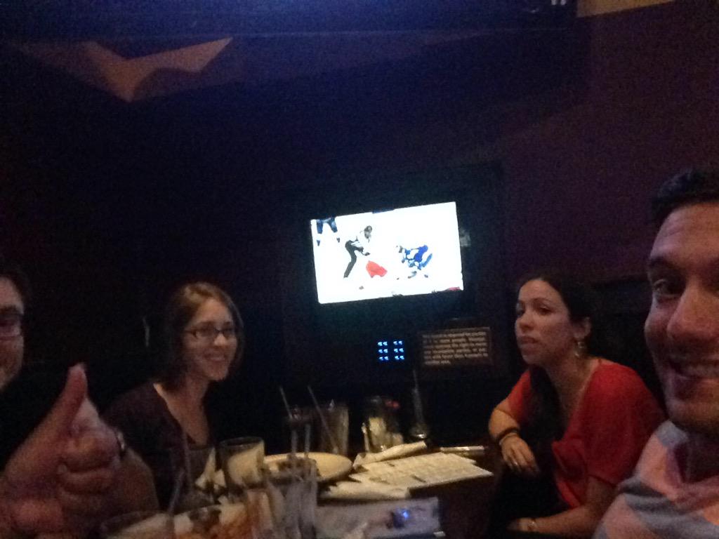csarra8's tweet photo. @DistrictTrivia #karaokeCarlos2.0 #nototsnoglory http://t.co/cVKUTQlESu
